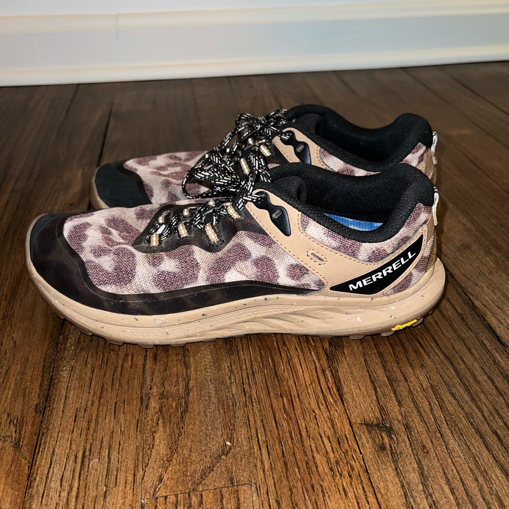 Merrell Women's Cheetah Print Antora 3 Trail Running Shoe - Size 9.5